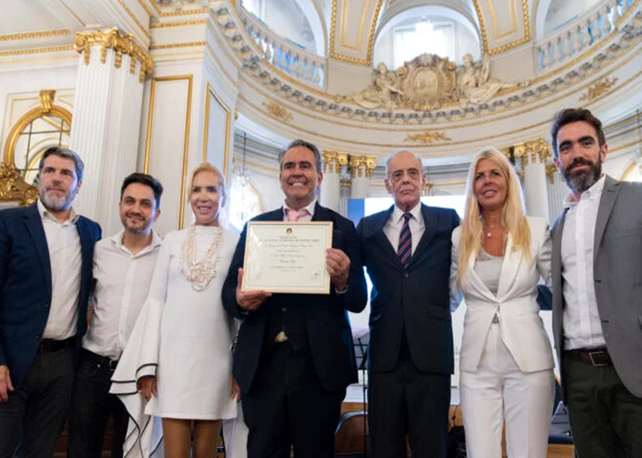 La Legislatura porteña rinde homenaje a dos referentes de la cultura argentina