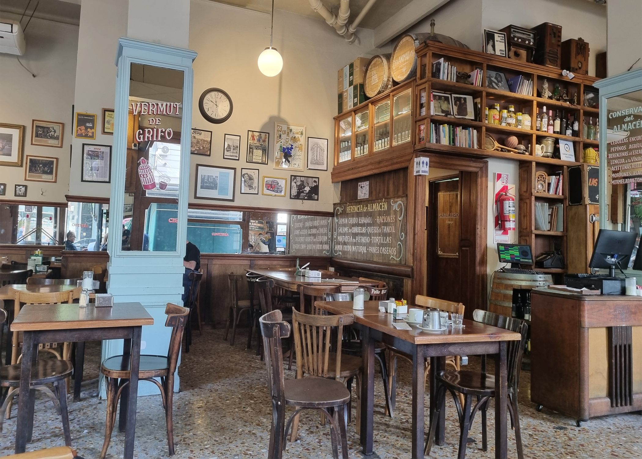 Bar Lavalle Restó: un Bar Notable donde la historia y la gastronomía se encuentran